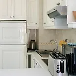 Amazing 2 Bedrooms Apartment In Marbella Centre