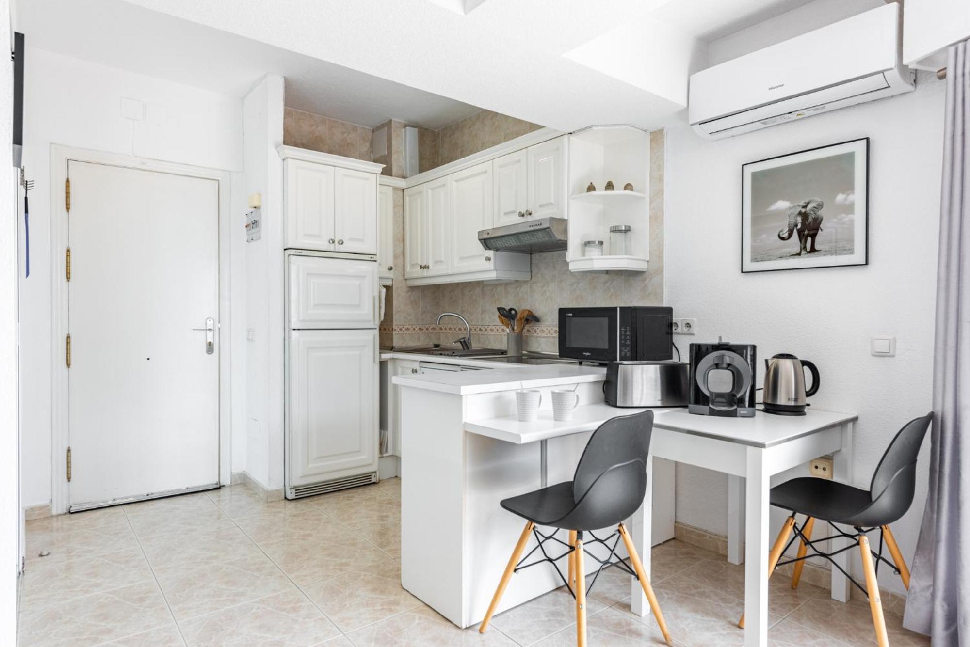 Amazing 2 Bedrooms In Centre Apartamento