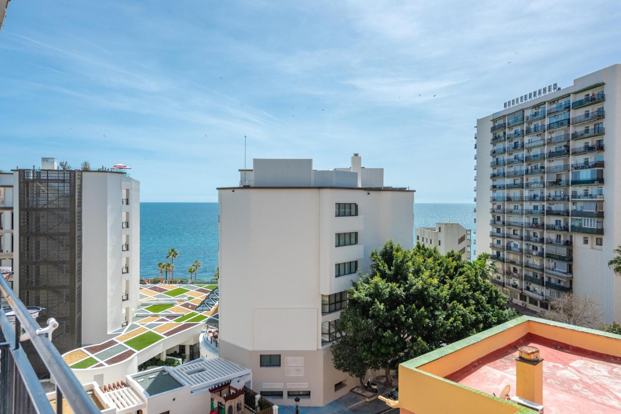 Amazing 2 Bedrooms In Centre *
